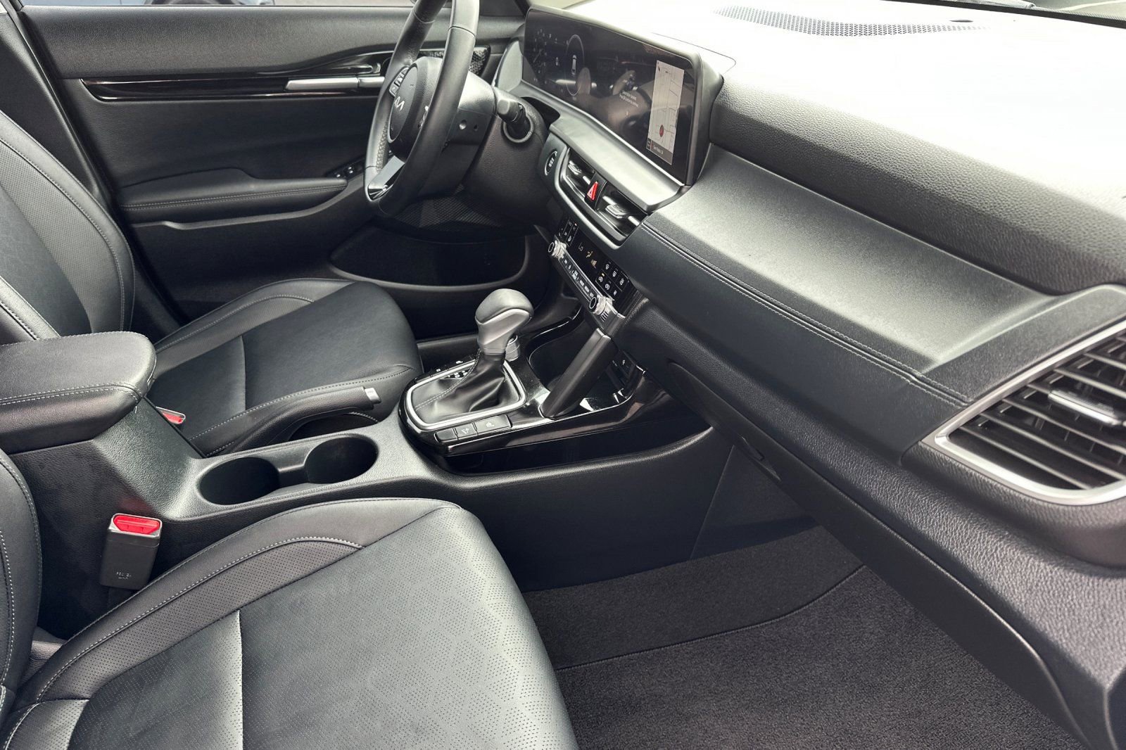 Certified 2024 Kia Seltos EX FWD image 19
