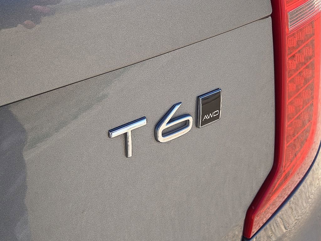 Used 2019 Volvo XC90 T6 Momentum image 12