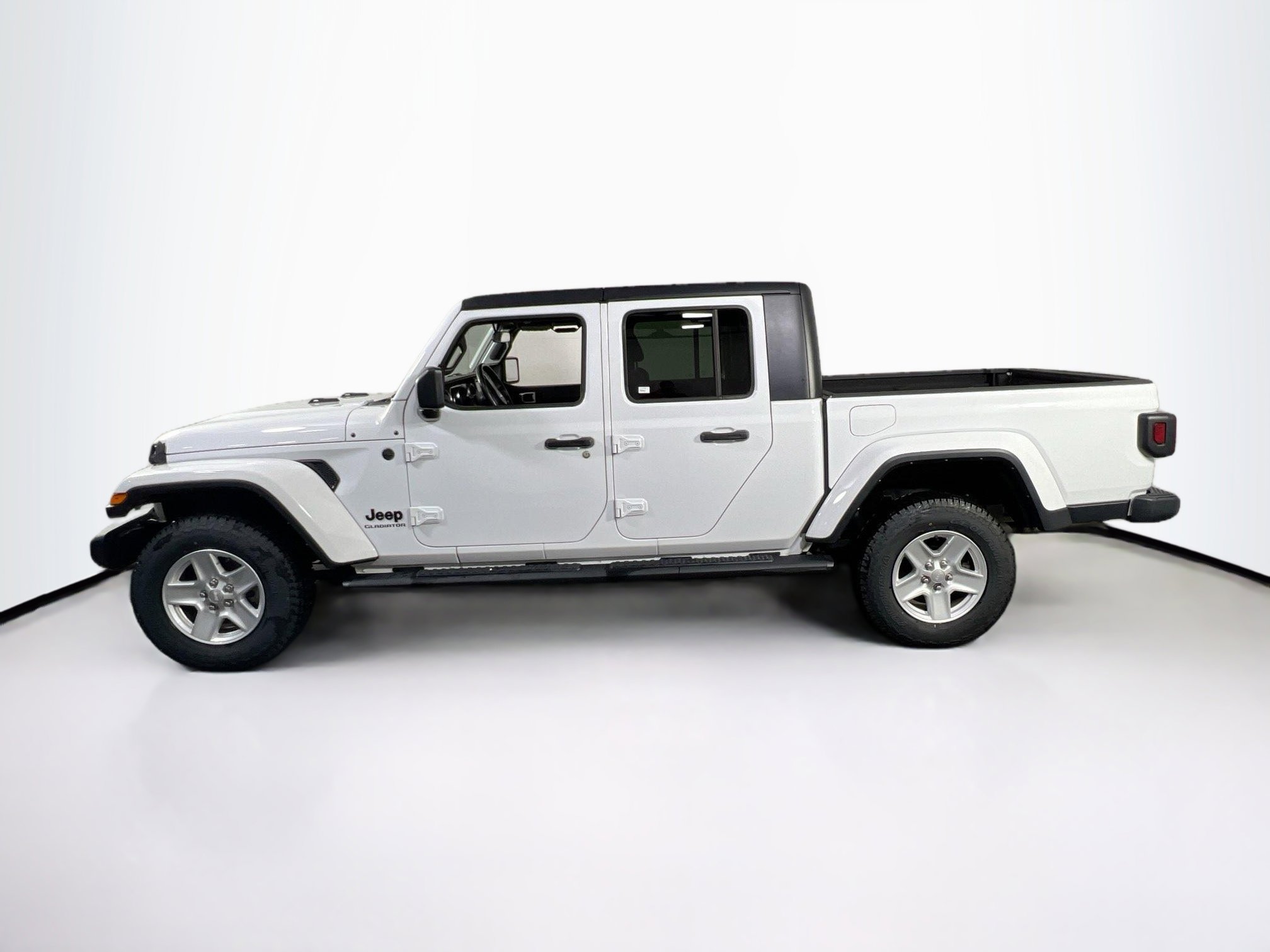 Used 2022 Jeep Gladiator Sport image 8