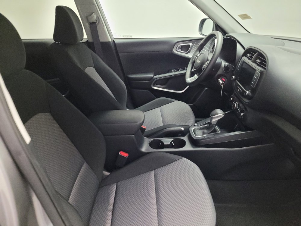 Used 2023 Kia Soul LX w/ LX Technology Package image 21