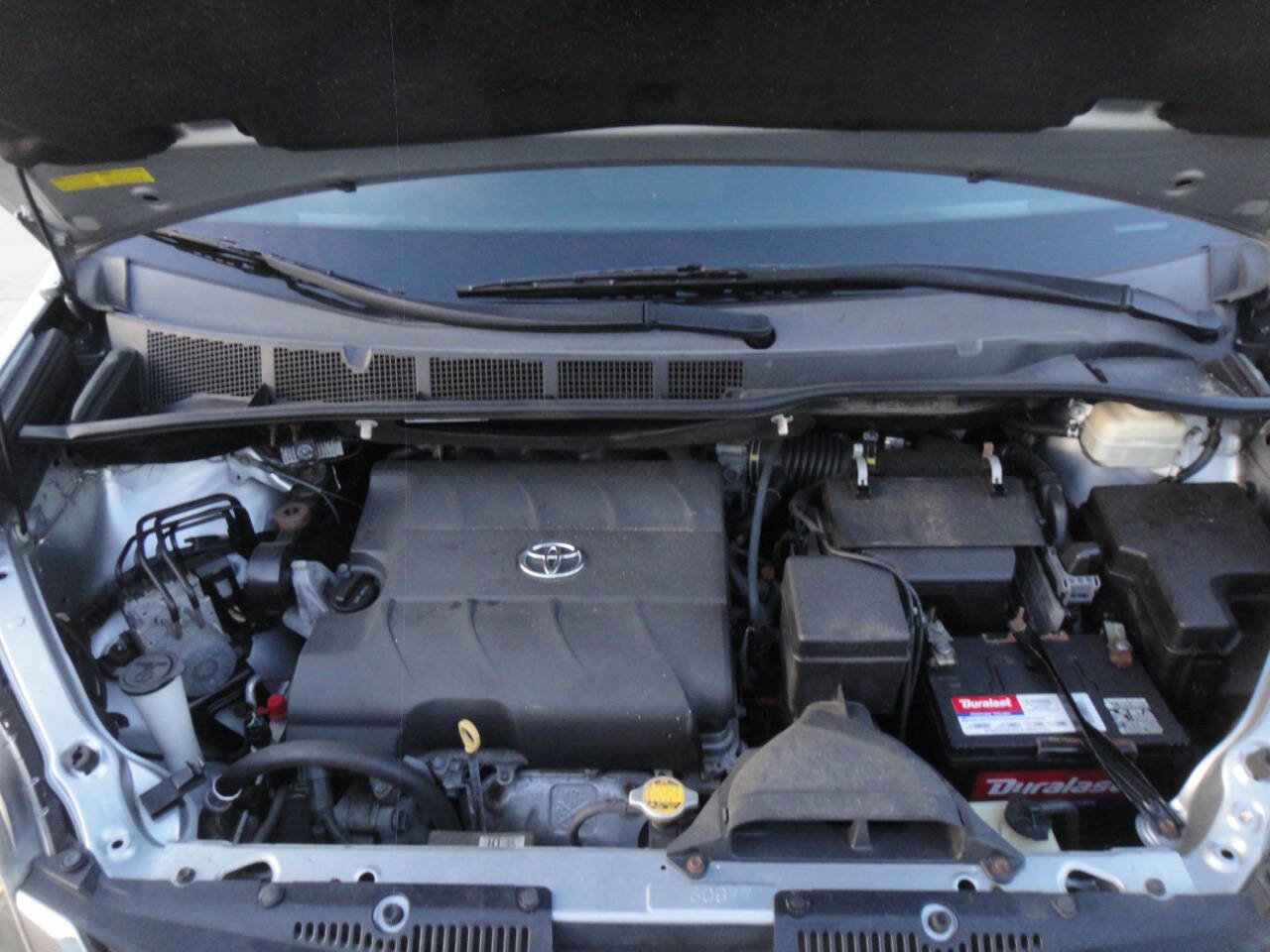 Used 2016 Toyota Sienna SE Premium image 26