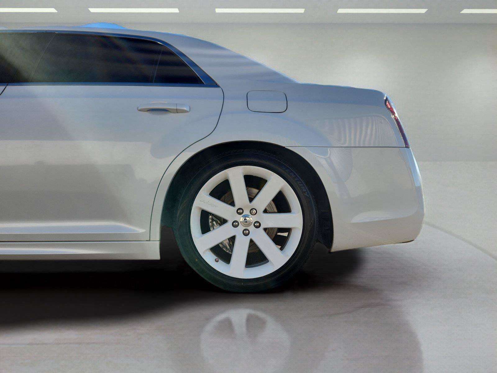 Used 2012 Chrysler 300 SRT8 w/ 19-Premium Speaker Group RWD image 52