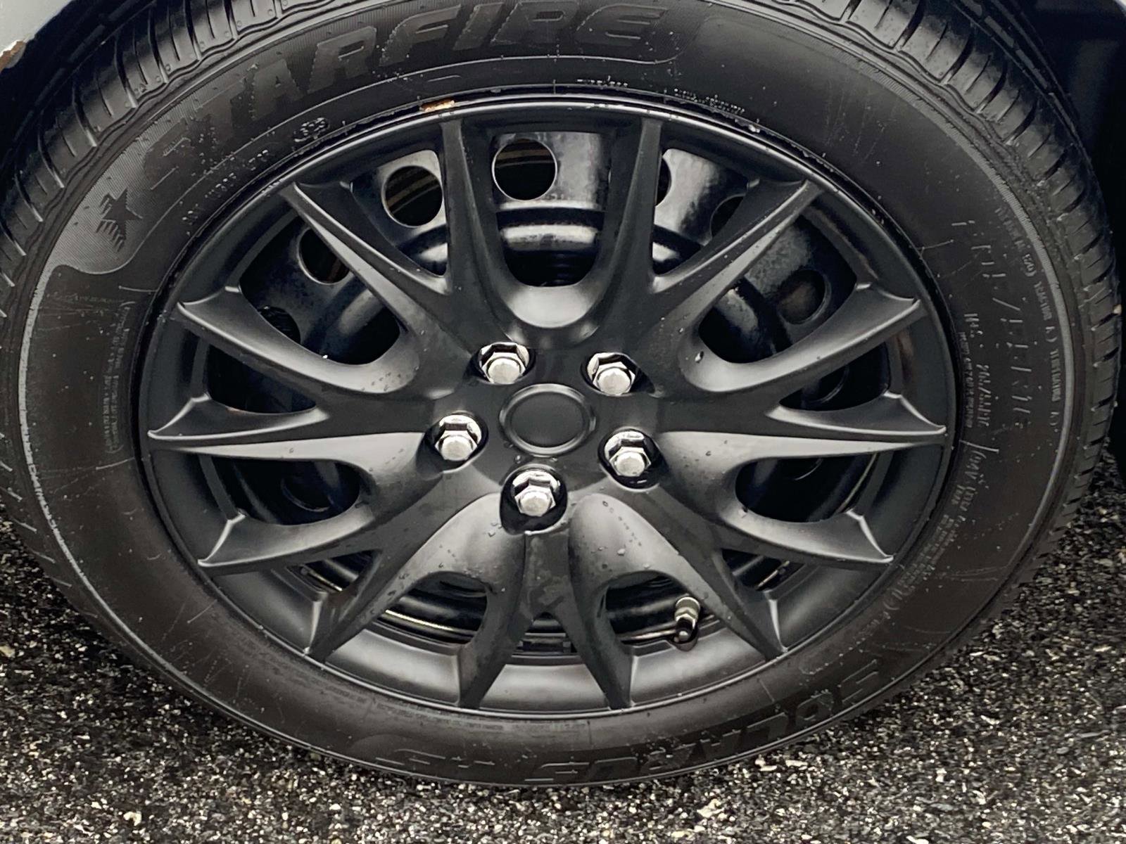 Used 2015 Toyota Corolla LE image 23