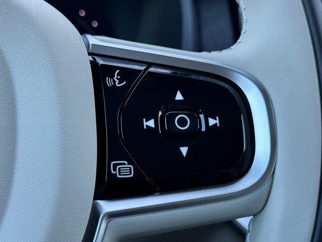New 2026 Volvo XC90 T8 Ultra w/ Protection Package Premier AWD/4WD image 15