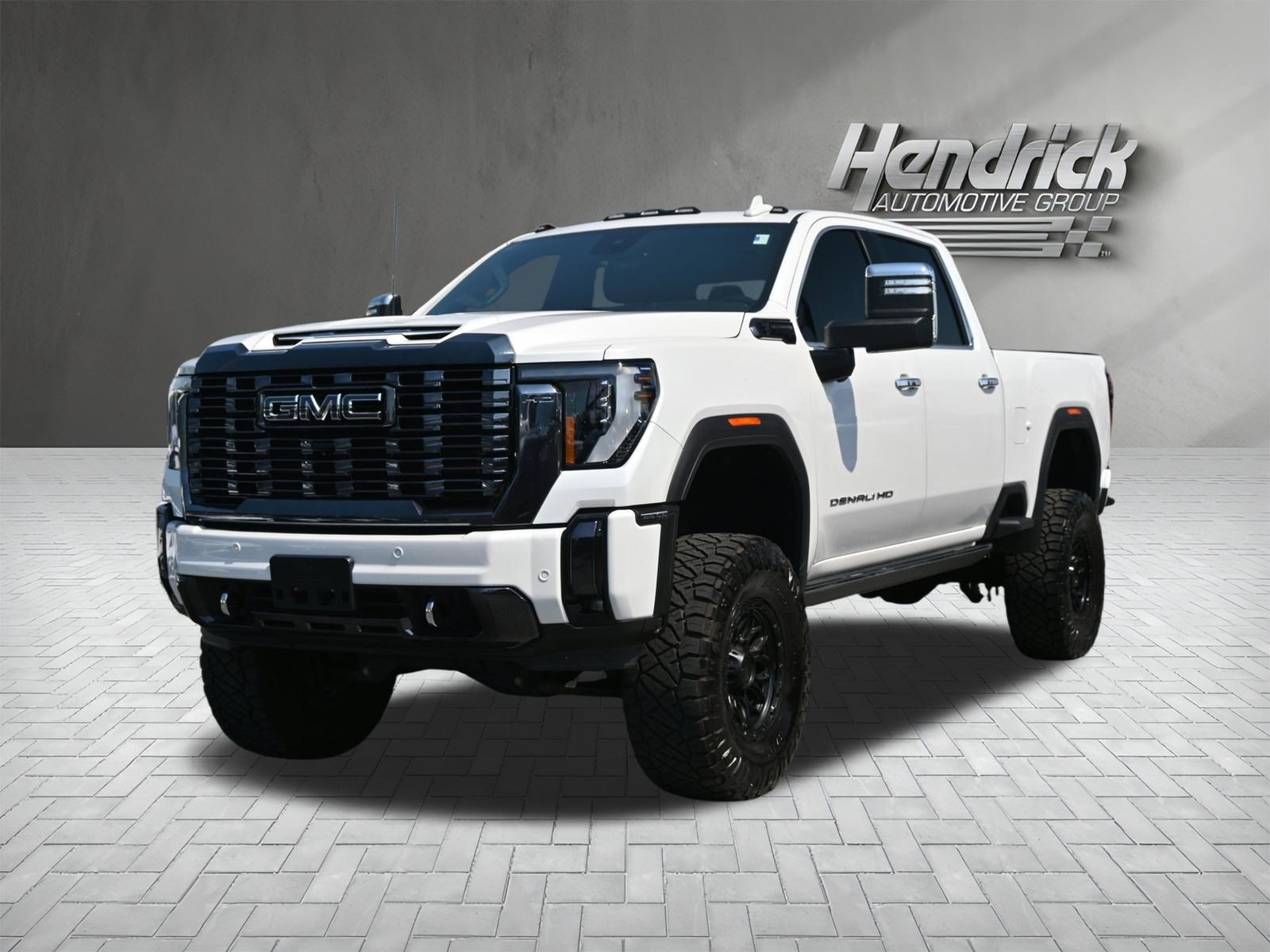 Used 2024 GMC Sierra 3500 Denali Ultimate AWD/4WD image 5