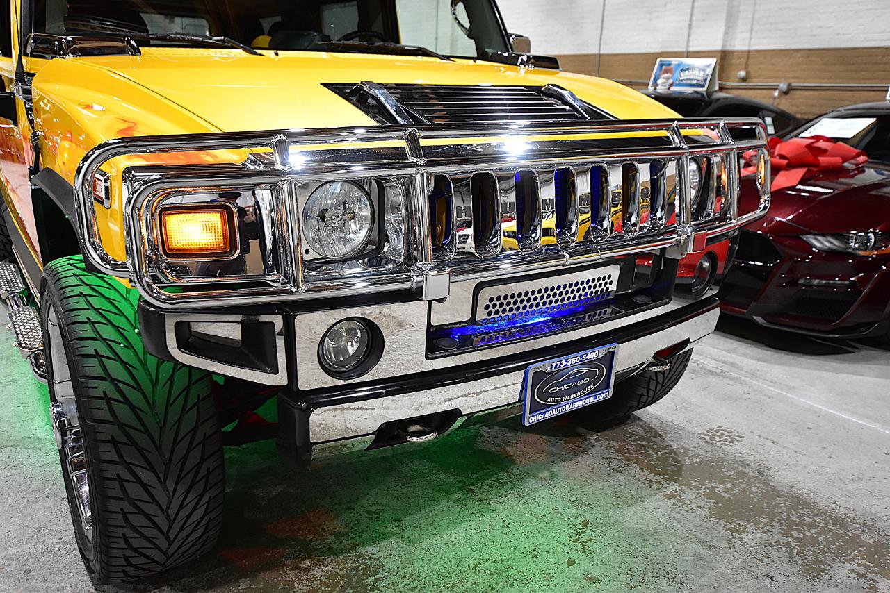 Used 2004 HUMMER H2 w/ Preferred Equipment Group AWD/4WD image 3