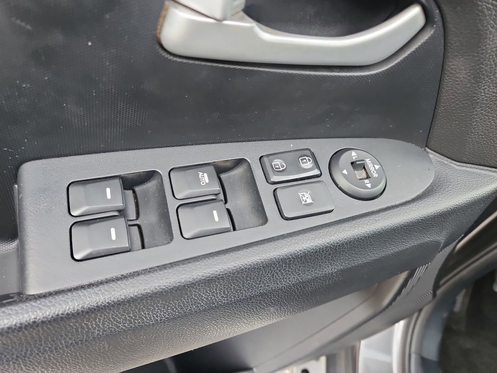 Used 2015 Kia Sportage EX image 18