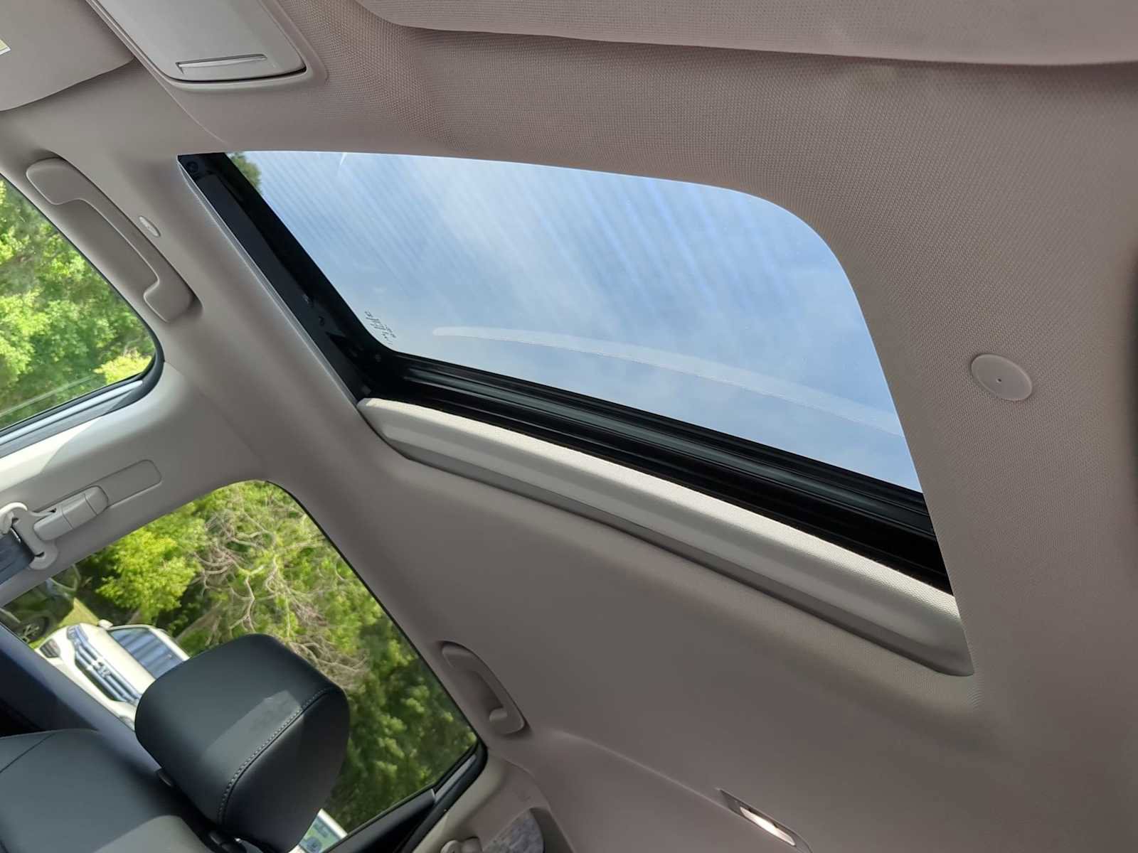 Used 2025 Honda CR-V EX-L image 22