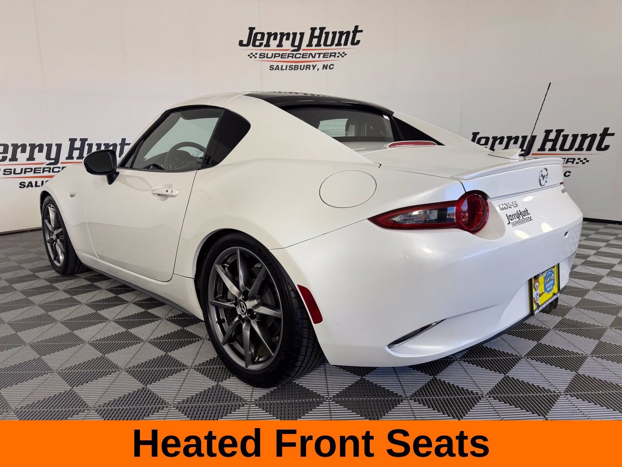 Used 2021 MAZDA MX-5 Miata RF Grand Touring RWD image 10