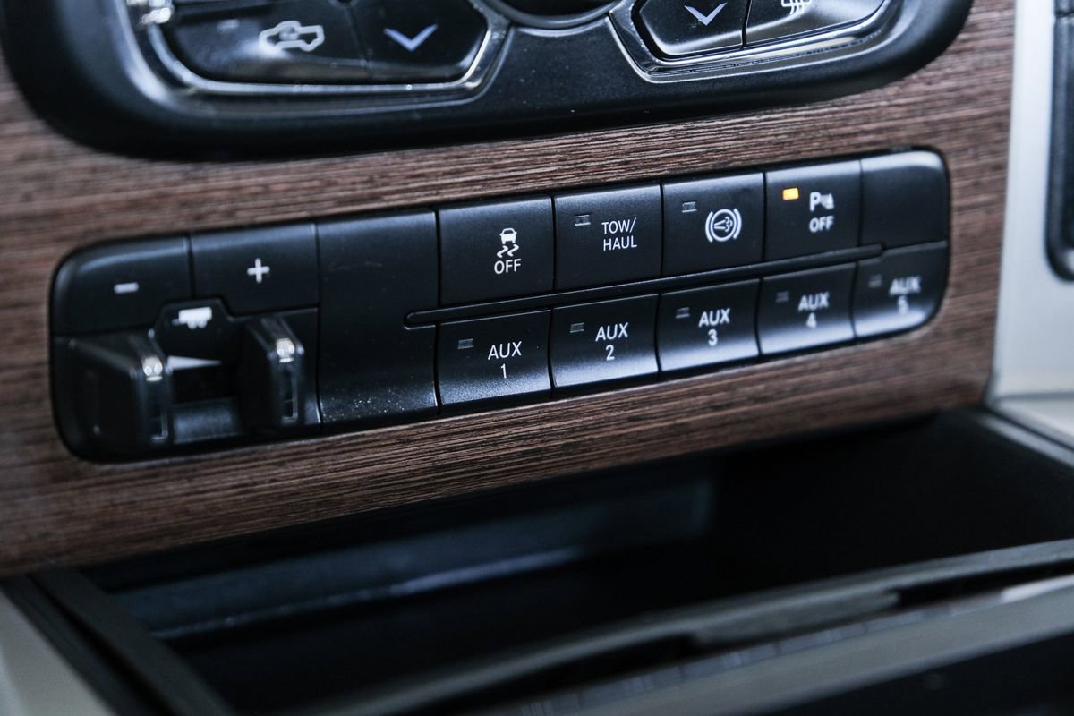 Used 2014 RAM 2500 Laramie w/ Convenience Group image 49