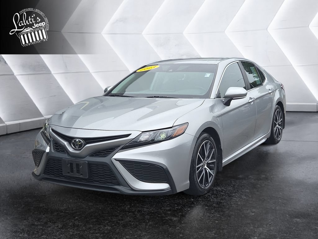 Used 2023 Toyota Camry SE AWD/4WD image 1