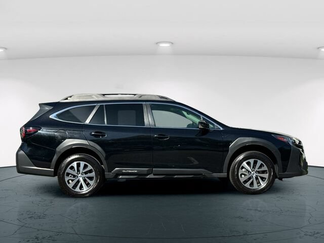Used 2023 Subaru Outback Premium AWD/4WD image 7