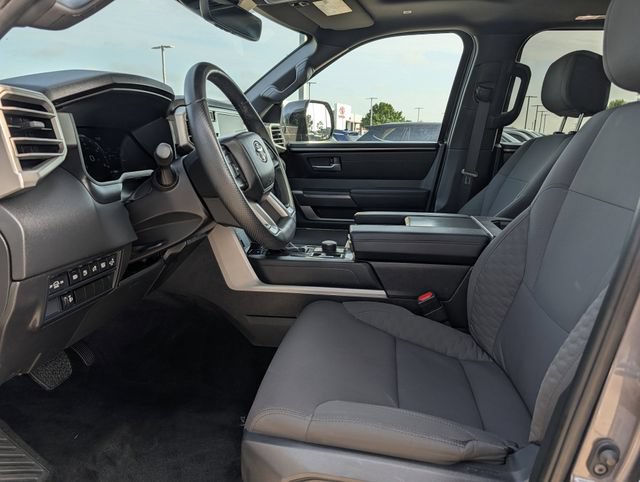 Used 2025 Toyota Sequoia SR5 AWD/4WD image 26
