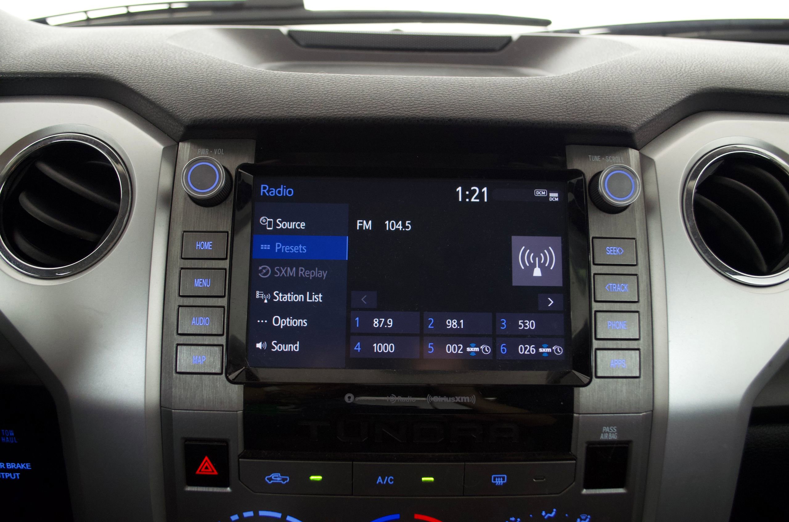 Used 2020 Toyota Tundra SR5 w/ SR5 Upgrade Package AWD/4WD image 16