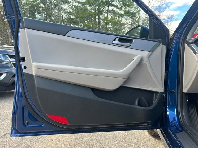 Used 2019 Hyundai Sonata SE FWD image 12