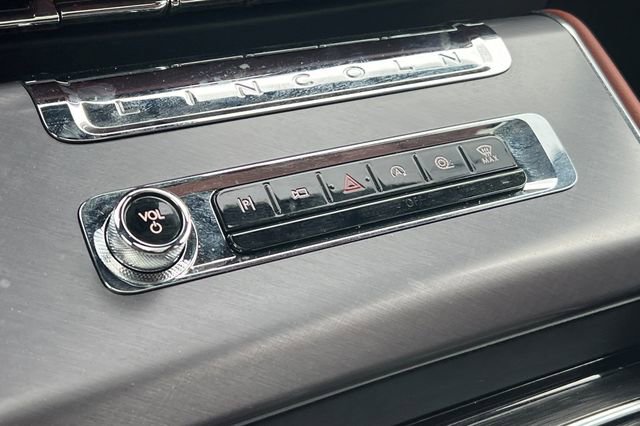 Used 2025 Lincoln Aviator Reserve w/ Equipment Group 201A image 20