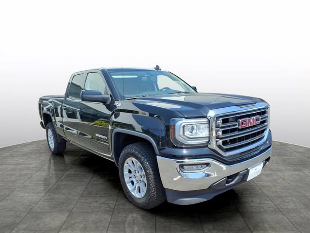 Used 2017 GMC Sierra 1500 SLE w/ SLE Value Package AWD/4WD image 1