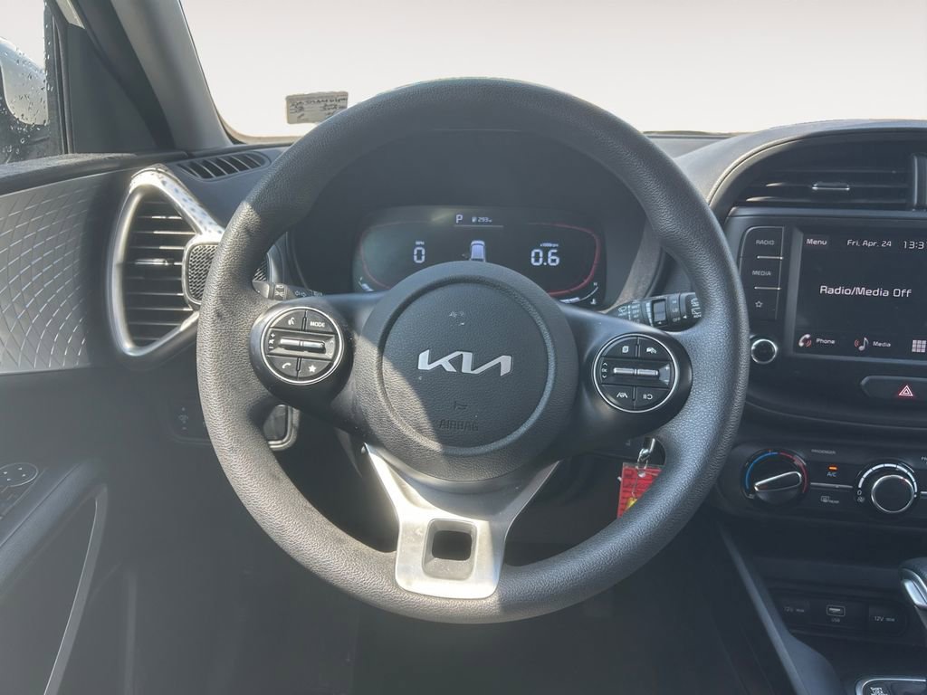 Used 2024 Kia Soul LX w/ Option Group 015 FWD image 12