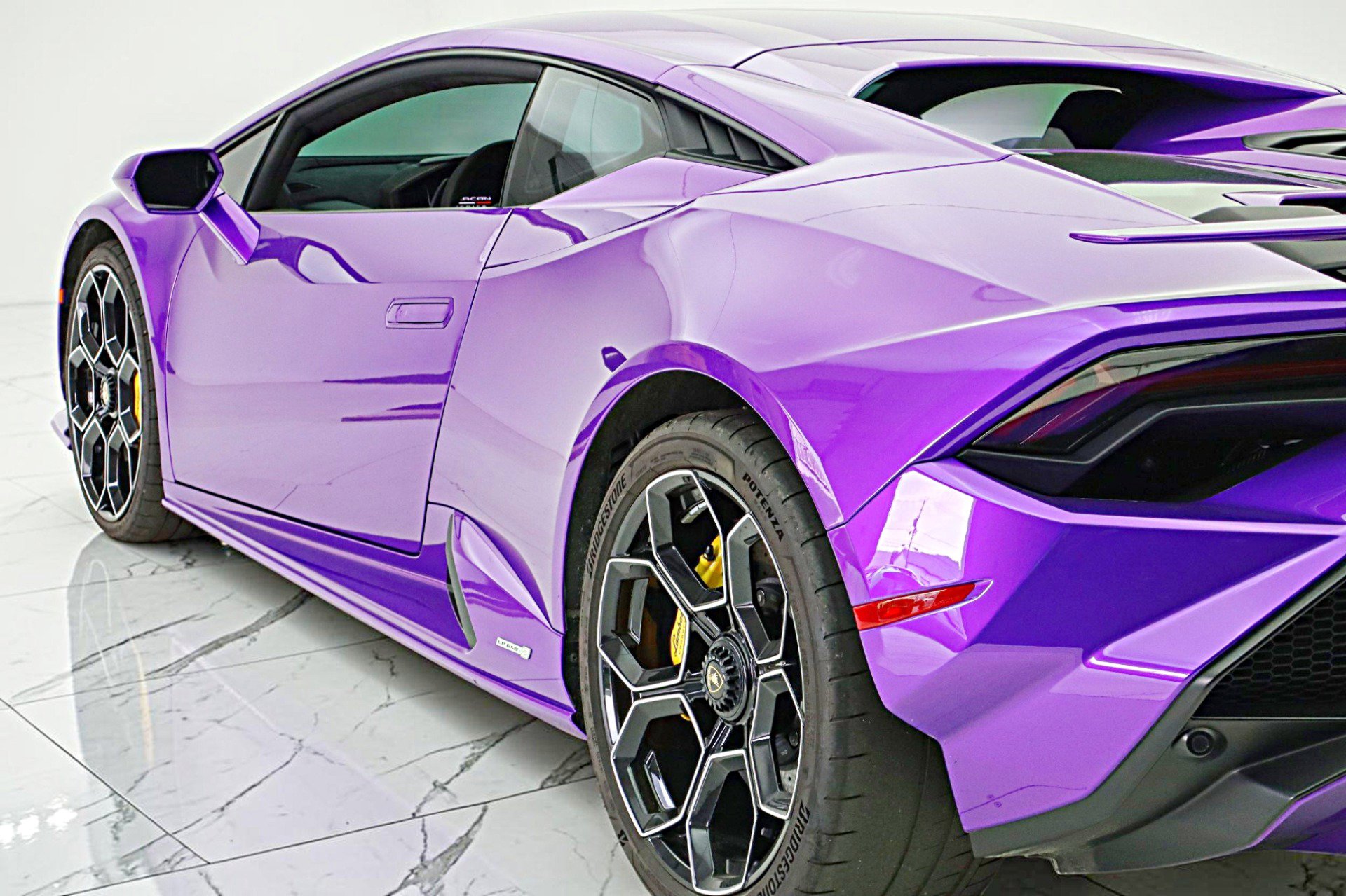 Used 2024 Lamborghini Huracan Tecnica RWD image 8