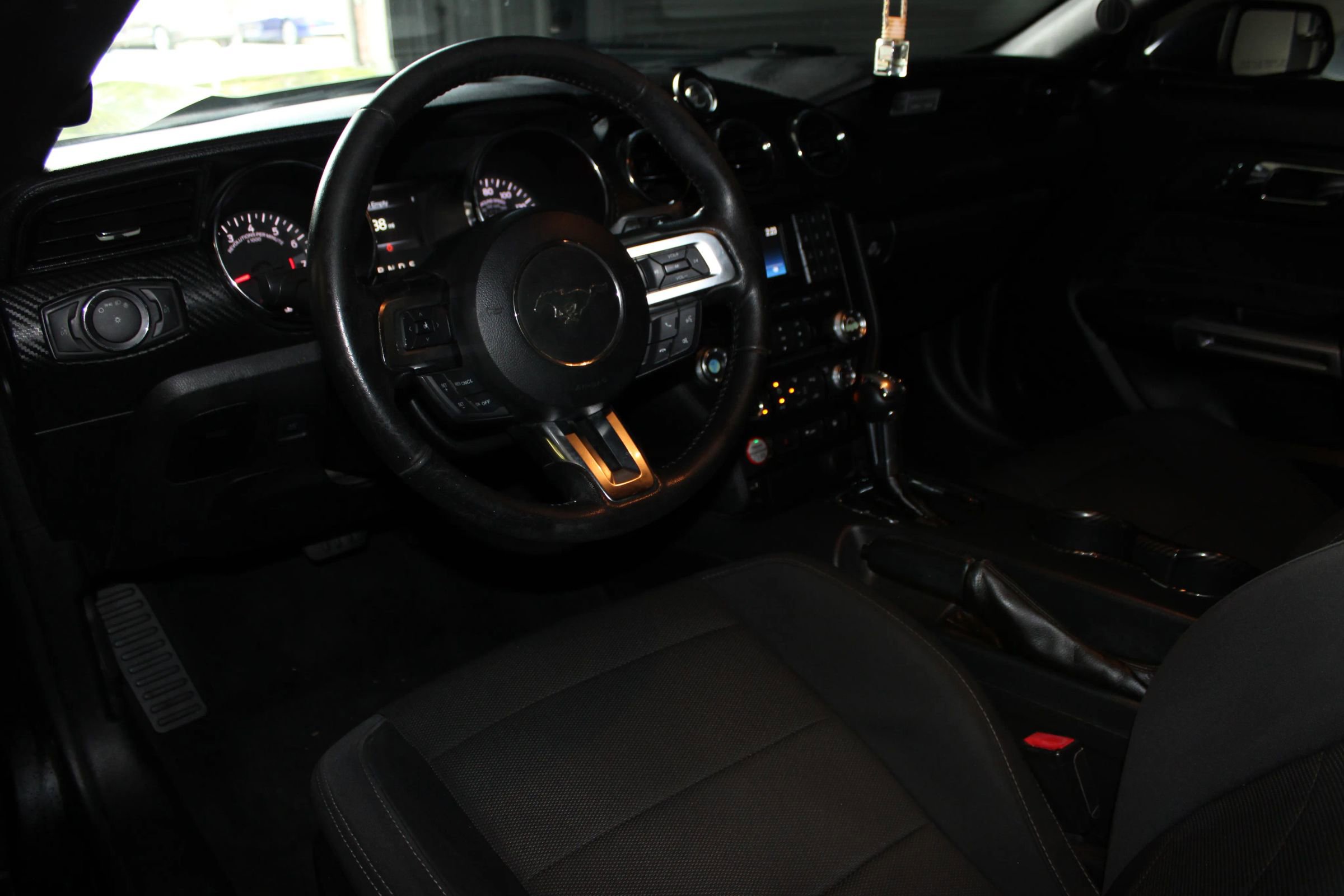 Used 2016 Ford Mustang Coupe image 16