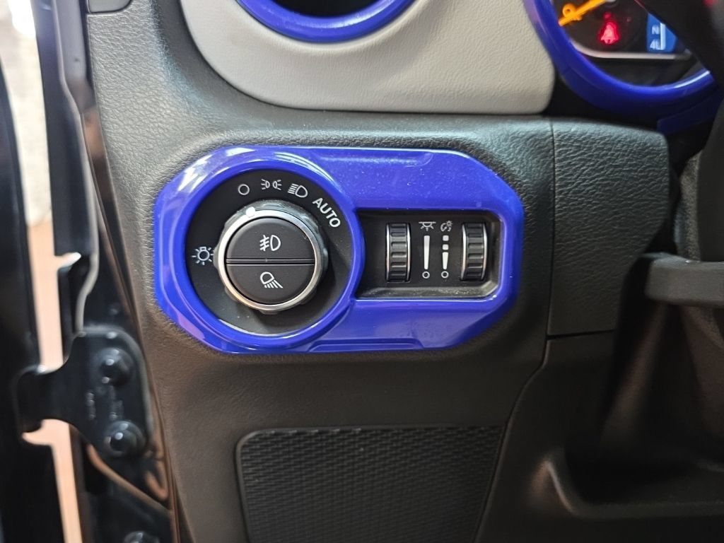 Used 2021 Jeep Gladiator Overland AWD/4WD image 27