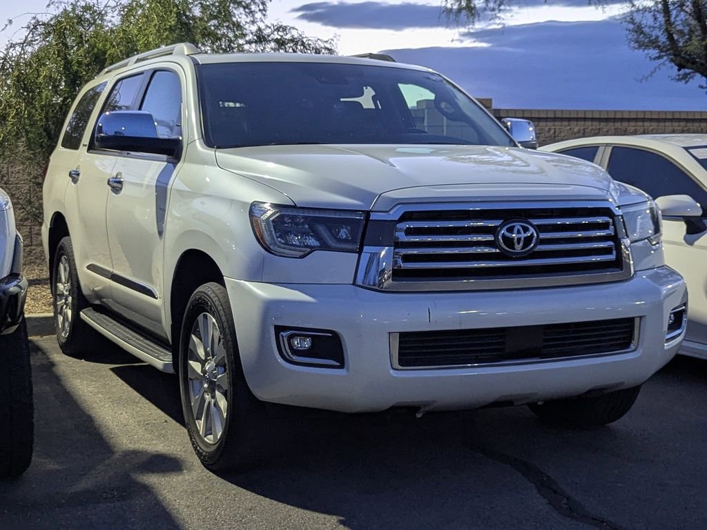 Used 2019 Toyota Sequoia Platinum w/ Carpet Mat Package (TMS) AWD/4WD image 3