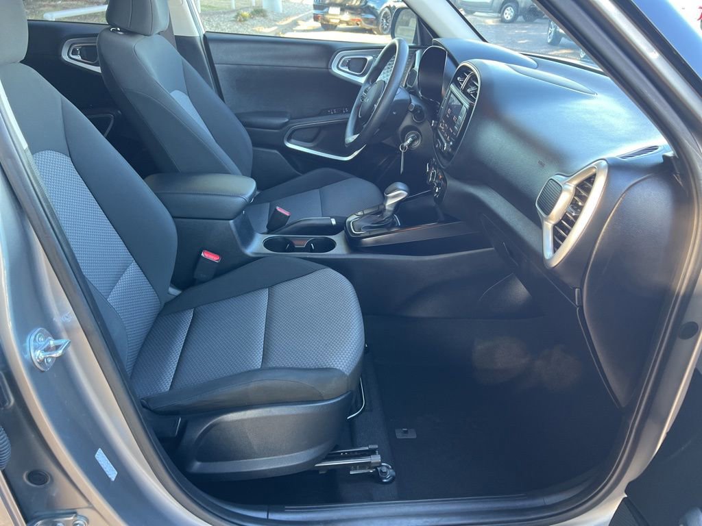 Used 2024 Kia Soul LX w/ Option Group 015 image 12