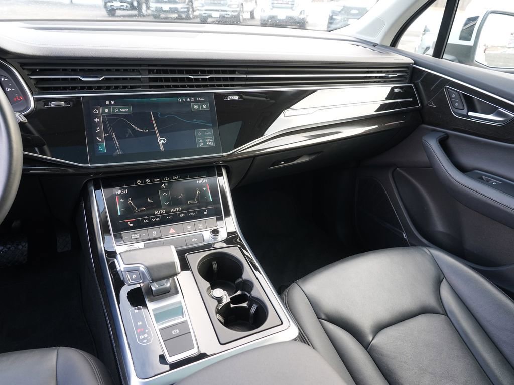 Used 2024 Audi Q7 3.0T Premium Plus image 24