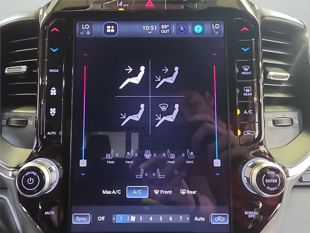New 2027 RAM 1500 Laramie w/ Night Edition AWD/4WD image 19