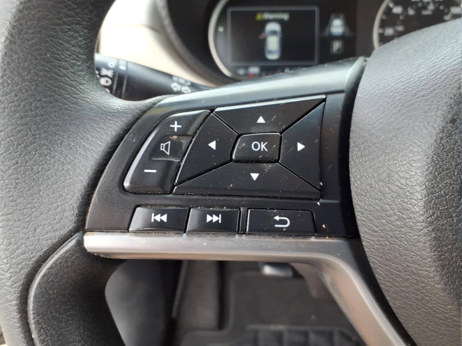 Used 2021 Nissan Versa SV FWD image 15