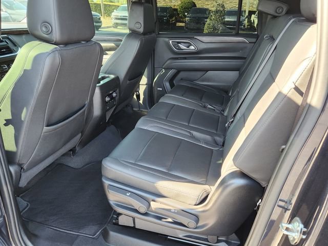 Used 2023 Chevrolet Suburban Z71 w/ Luxury Package image 12