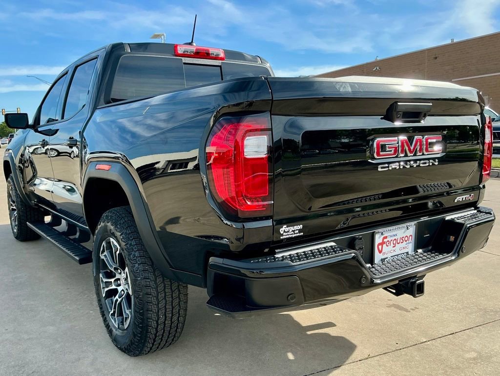Used 2025 GMC Canyon AT4 AWD/4WD image 13