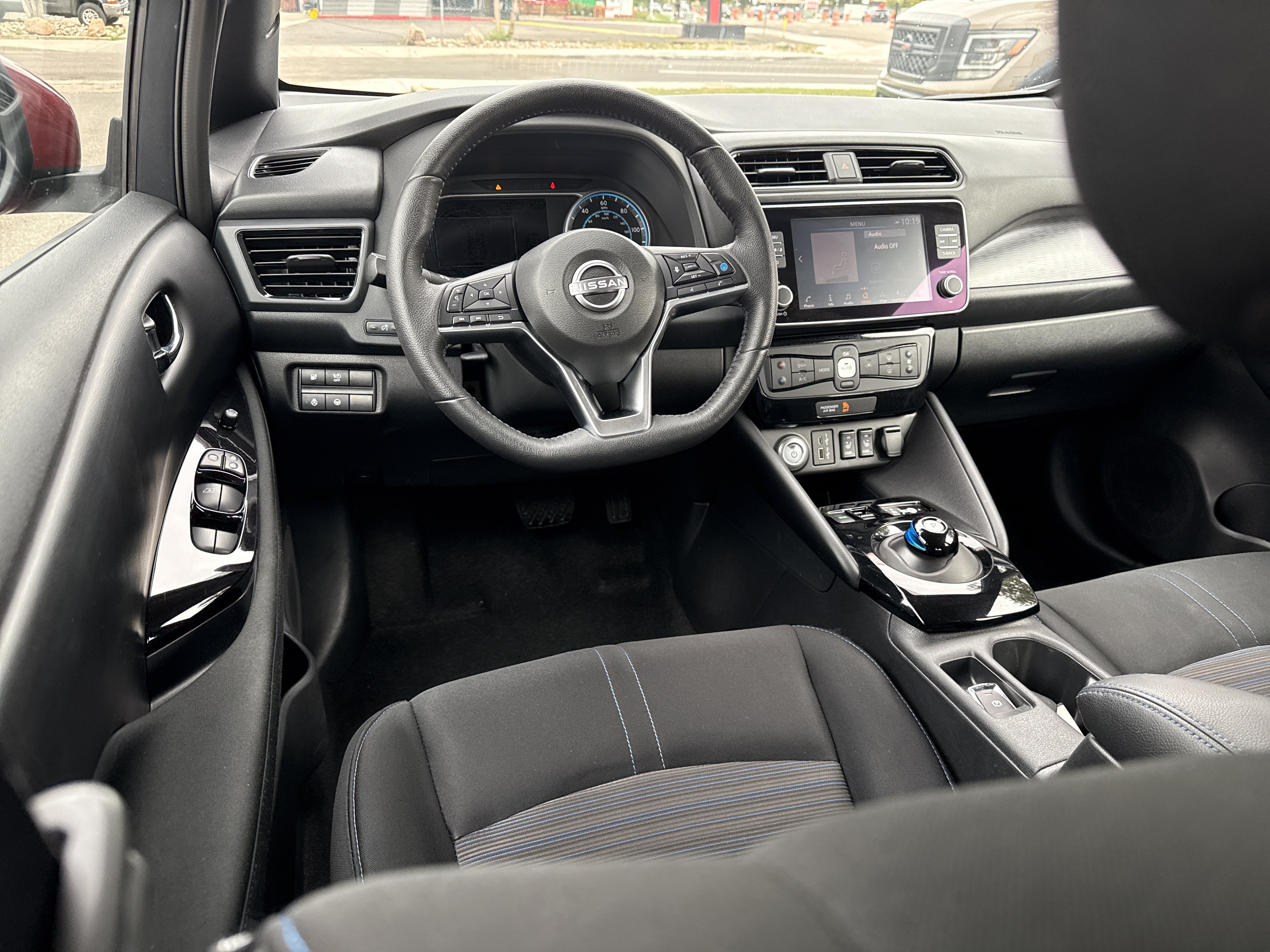 Certified 2025 Nissan Leaf SV Plus FWD image 13