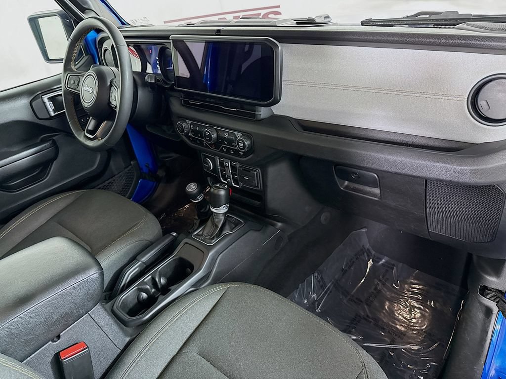 Used 2024 Jeep Wrangler Unlimited w/ Convenience Group AWD/4WD image 30