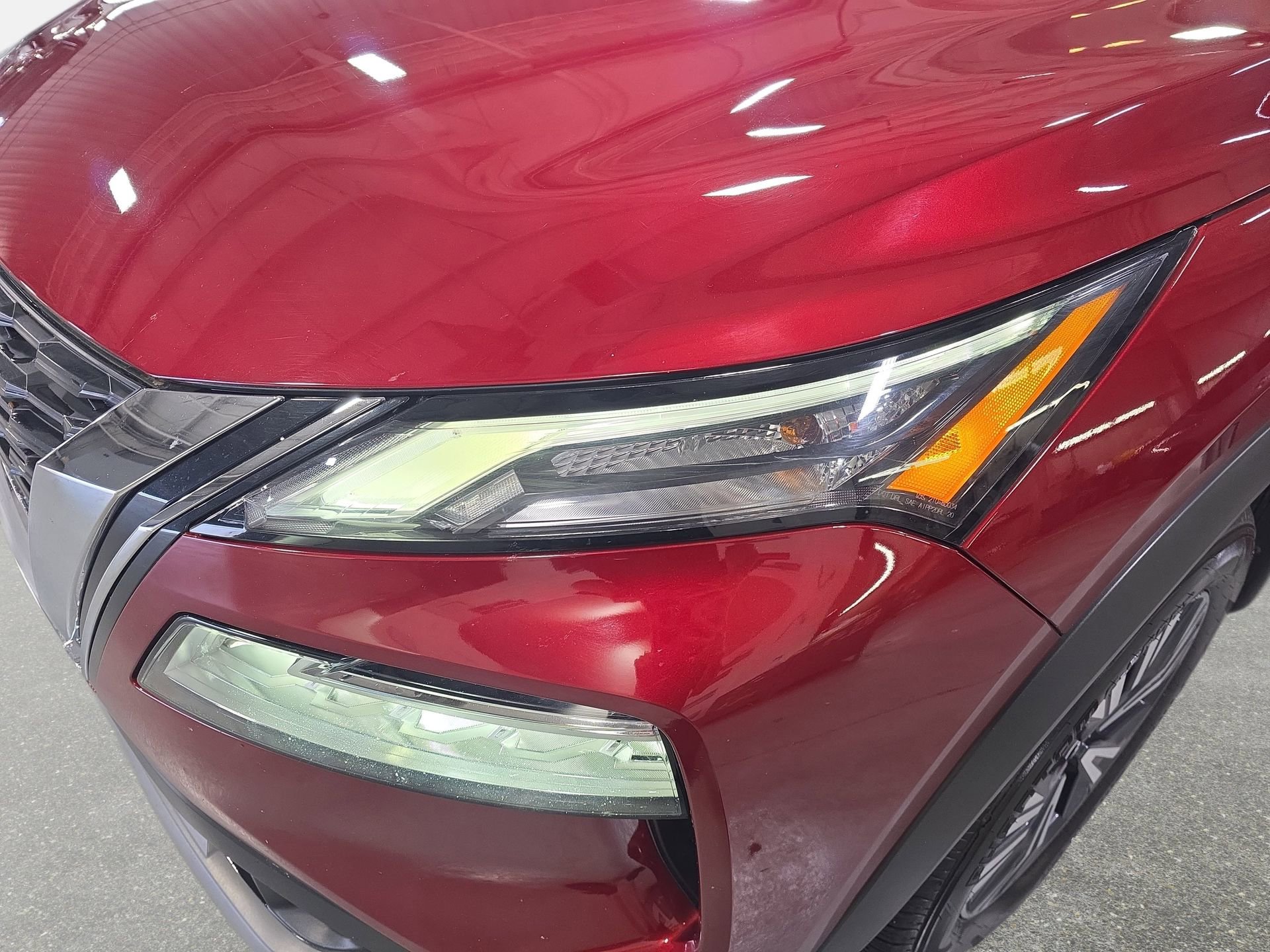 Used 2023 Nissan Rogue SV FWD image 30