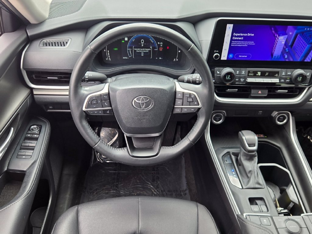 Used 2024 Toyota Grand Highlander AWD Hybrid image 15