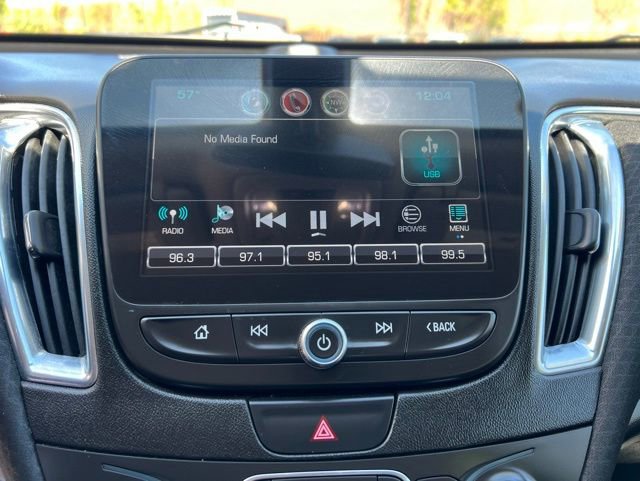 Used 2018 Chevrolet Malibu LT FWD image 27