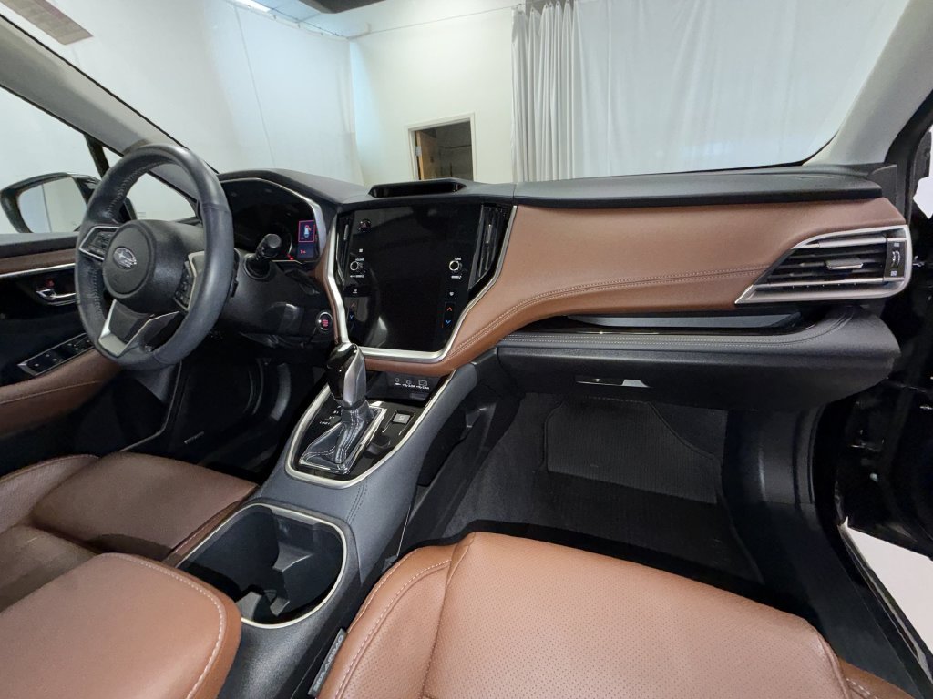 Used 2025 Subaru Outback Touring XT AWD/4WD image 8