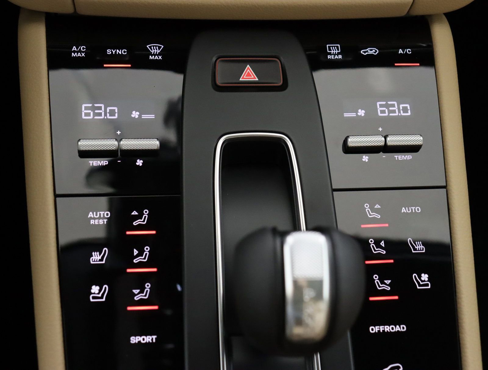 Used 2025 Porsche Macan image 23