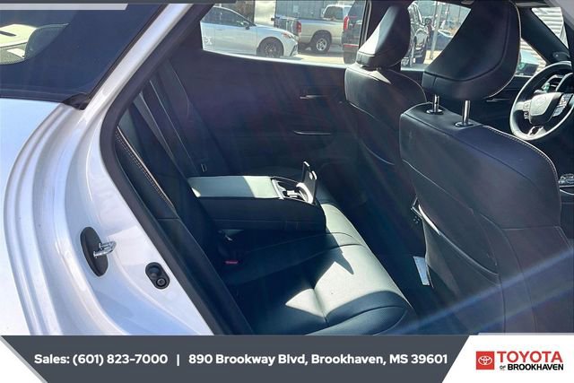 Used 2024 Toyota Crown Limited image 3