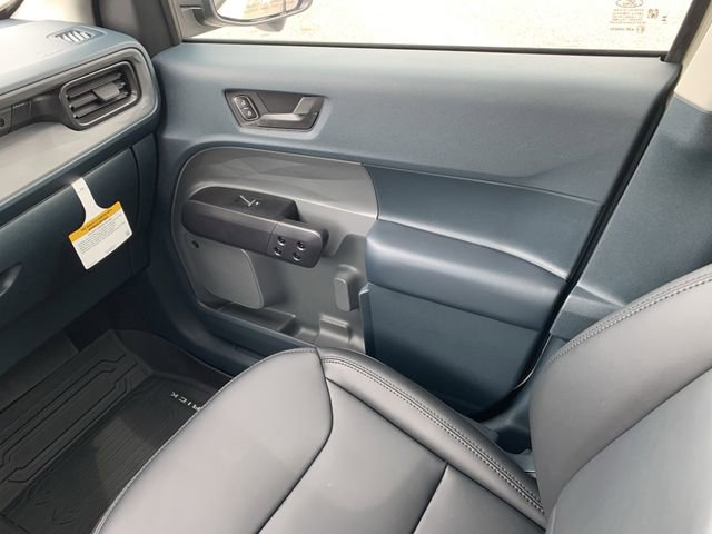 New 2025 Ford Maverick Lariat w/ Black Appearance Package image 18