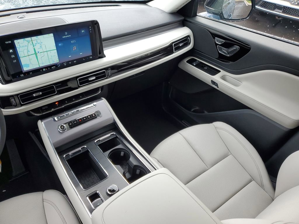 New 2026 Lincoln Aviator 2WD image 18