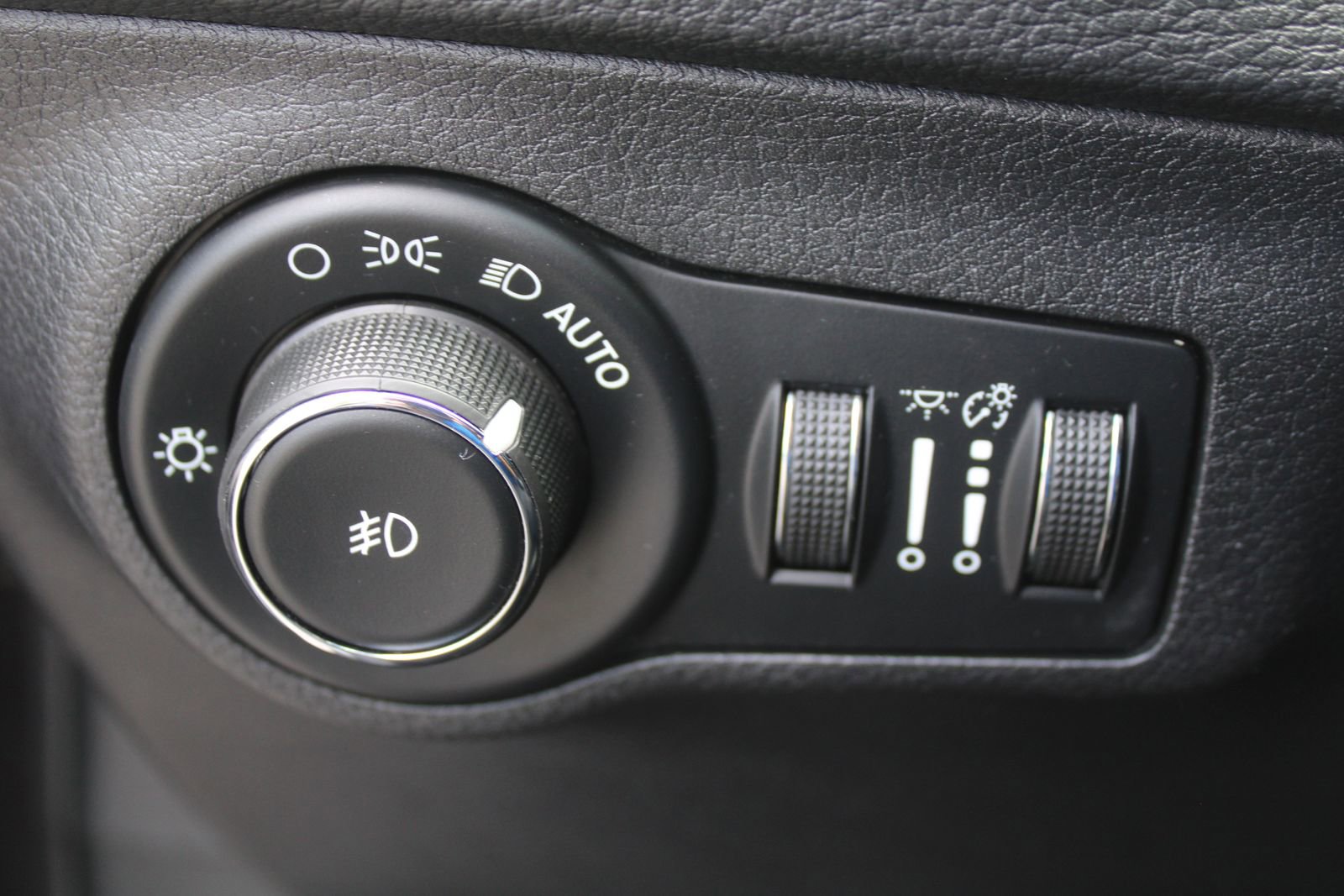 Used 2018 Jeep Compass Altitude image 23