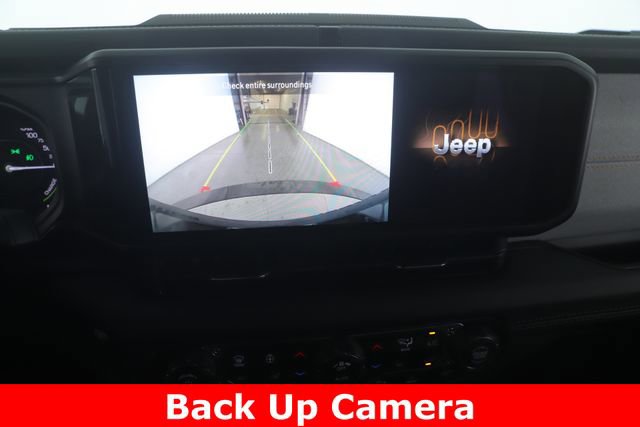 Used 2025 Jeep Wrangler Unlimited Sahara w/ Safety Group image 22