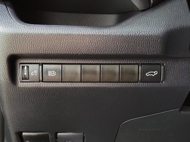 Used 2024 Toyota RAV4 XLE Premium FWD image 24