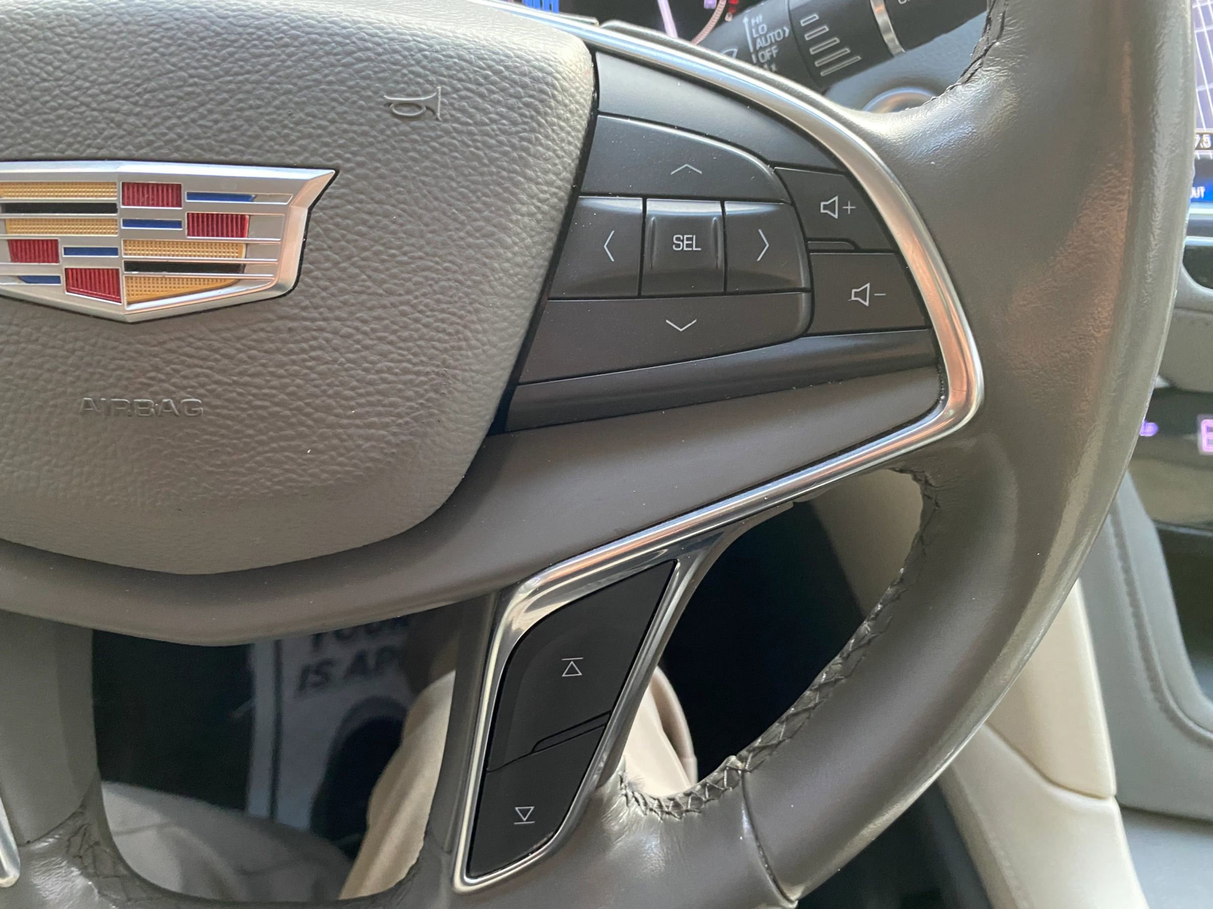 Used 2019 Cadillac XT5 Luxury image 16