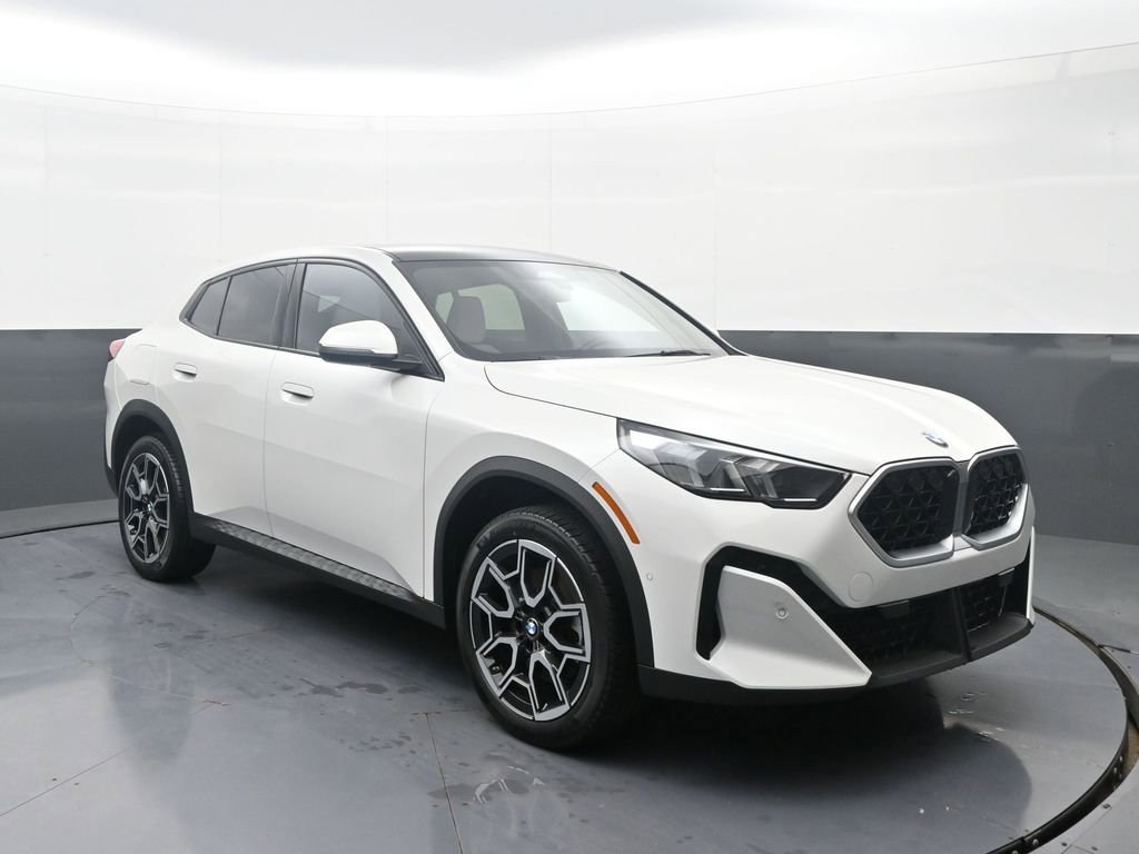 New 2026 BMW X2 xDrive28i w/ Technology Package AWD/4WD image 3