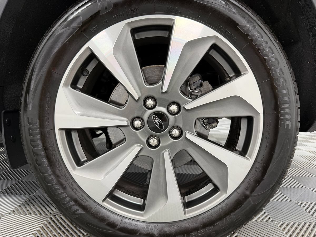 Used 2025 Ford Escape Platinum AWD/4WD image 31