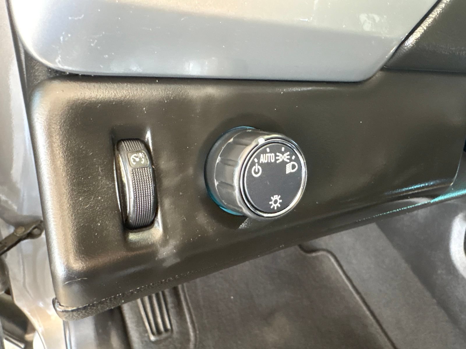 Used 2019 Chevrolet Tahoe LS RWD image 12