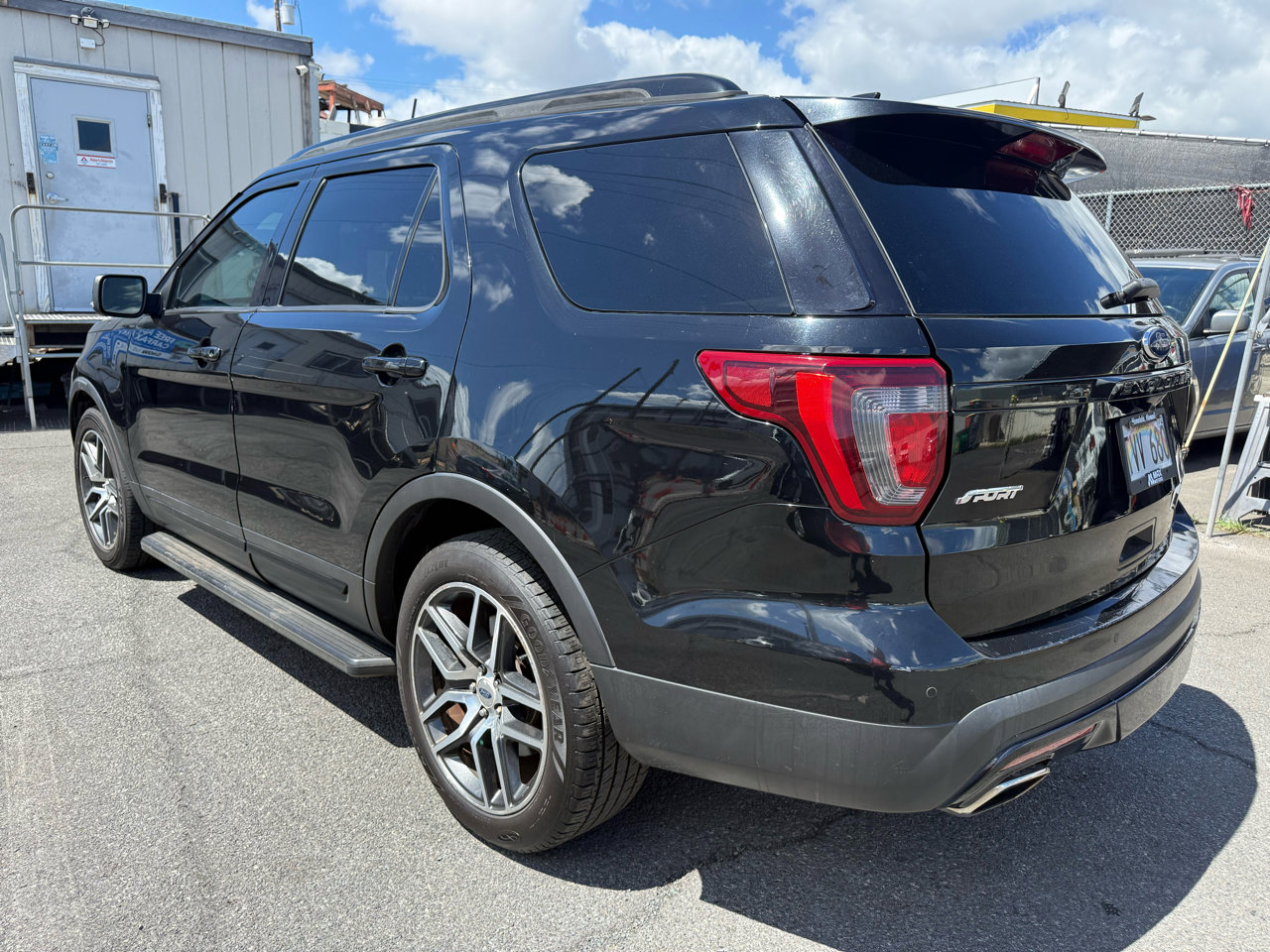 Used 2017 Ford Explorer Sport w/ Equipment Group 401A image 3